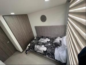 Apartaestudio amoblado, Edificio avanzzare T1 604