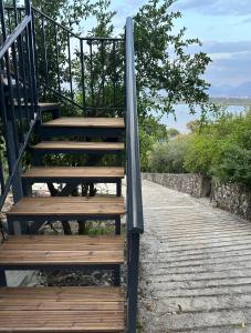 Lake Escape Villa Shirokë