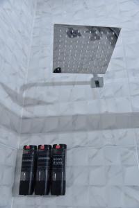 LS Stonethrow - Sapphire Deluxe