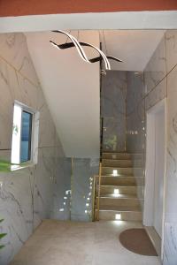 LS Stonethrow - Emerald Cottage