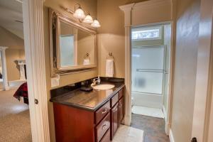 Embrace the Fore Seasons in Pinetop!