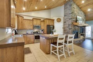 Modern Show Low Home with BBQ and Fire Pit!