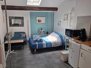STUDIO COSY climatisé 5 mn de la gare