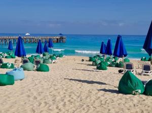 La Vista Bay New Luxury 245m Penthouse l Sea & Pool View