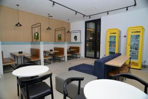 ACQUA ONE - Apto novo, varanda, poucos passos do metrô Luz