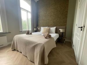 Luxe suite - new bed - WiFi- Safe city center