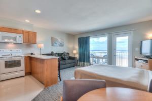 Oceanfront Suite - Heated Indoor Pool - Beach Access