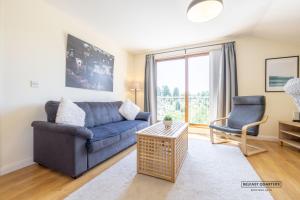 Belfast Quarters Stormont Escape