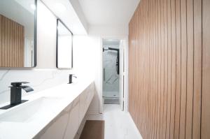 Lux Family Stay with Heated Pool, Spa, Theater, Game Room