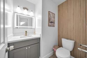 Lux Family Stay with Heated Pool, Spa, Theater, Game Room