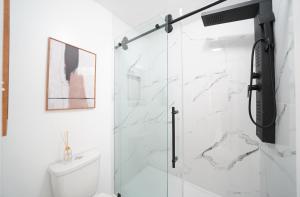 Lux Family Stay with Heated Pool, Spa, Theater, Game Room