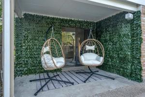 Lux Family Stay with Heated Pool, Spa, Theater, Game Room