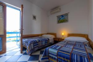 Studio with Balcony room in Apartments by the sea Sucuraj Hvar - 6852