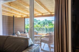 AMAS Duplex 5 - Parking, Kitchen, Central