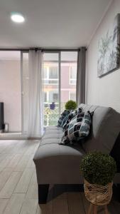 Departamento con AC frente a Movistar Arena