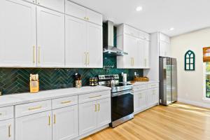 Riverfront in Guadalupe Sleeps22 Kayak Games