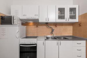 Family-friendly apartments with swimming pool Cancini, Porec - 24335