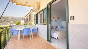 Simon Ionian Balcony 1 - Kitchen, Sea View