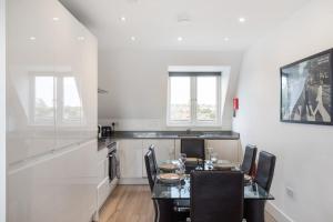 Stunning Top Floor Apartment 3 Bedrooms Heart of London