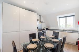 Stunning Top Floor Apartment 3 Bedrooms Heart of London