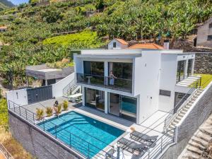 Atlantic Pebble Villa