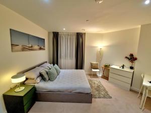 Wembley Stadium Comfort stay Cosy room with a view Concerts, matches and more