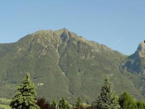 Maisons de vacances Mansion in Albertville near Ski Slopes, cleaning included : photos des chambres
