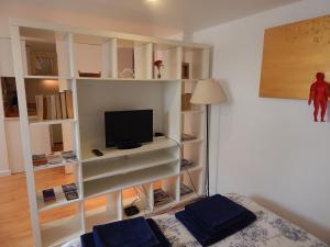 Lisbon Life Alfama I