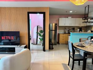 Uptown Parksuites Tower 2 4BR in BGC Taguig