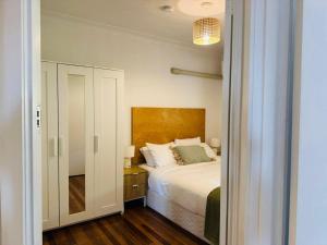 Cozy 4BR Cottage Close to Schools & Shops&Lookout