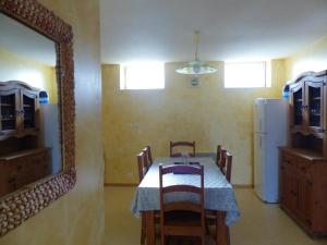 Appartement chaleureux pour randonnées au Pays dHuriel - FR-1-489-418