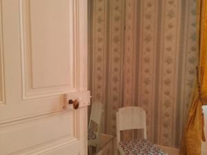 Maison de maître XIXe s. avec piscine et jardin - FR-1-489-504