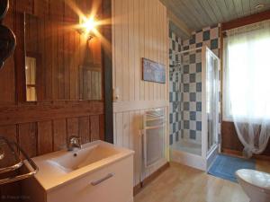 Maisons de vacances Maison de charme avec grand jardin, proche Haras du Pin, animaux acceptes, ideale pour familles - FR-1-497-5 : photos des chambres