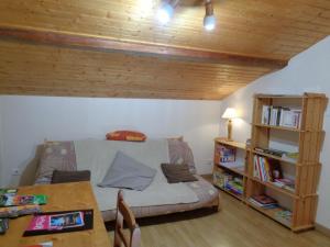 Maisons de vacances Gite rustique avec terrasse et jardin, animaux admis - FR-1-496-115 : photos des chambres