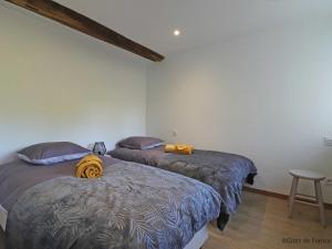 Maisons de vacances Maison ancienne avec jardin, terrasse, wifi et equipements bebe - ideal pour decouvrir la Normandie - FR-1-497-160 : photos des chambres