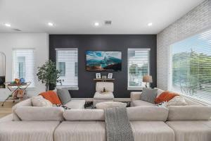 Downtown Oasis Rooftop with Skyline View