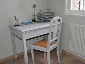 Maisons de vacances Gite rural avec cheminee, salle de jeux, espace teletravail et acces direct aux sentiers de randonnee - FR-1-496-127 : photos des chambres