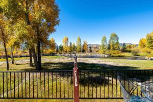 Riverbend views ten feet away