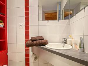 Studio 4 pers, terrasse sud, WiFi, animaux ok - FR-1-840-24