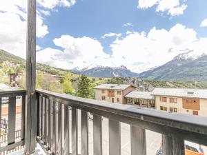 Appartement vintage-chic près des pistes avec parking et vue - FR-1-840-31