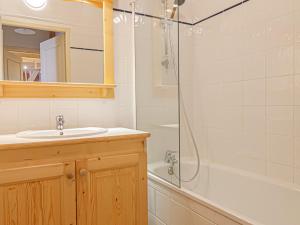 Appartements Chalet cosy 2 pieces pres des pistes, 6 pers, parking inclus - FR-1-840-23 : photos des chambres