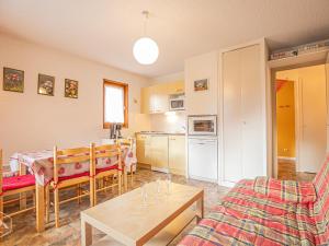 Aussois : Appartement cosy pour 4 avec WiFi, proche pistes et loisirs - FR-1-840-41