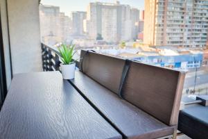 HOM I Amplio Depto 1D1B 3PAX con Terraza en STGO