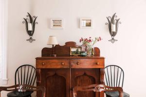 The County Queen - Historic Home in Picton ST-2025-0040