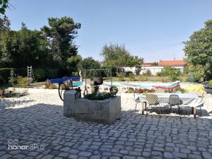 Maisons de vacances Villa 7 chambres avec grande piscine a 600 m de la plage : Maison 7 Chambres