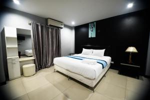 Golden Star Pattaya