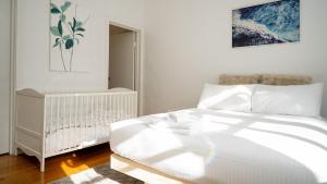 4 Bedrooms Spacious Family House