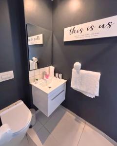 Urban Elephant, The Rose