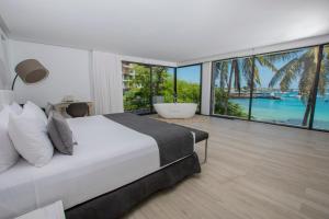 Golden Bay Galapagos