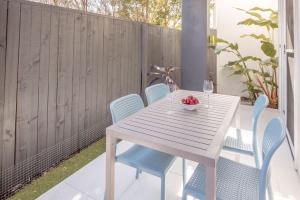 Salt Breeze - walk to the beach